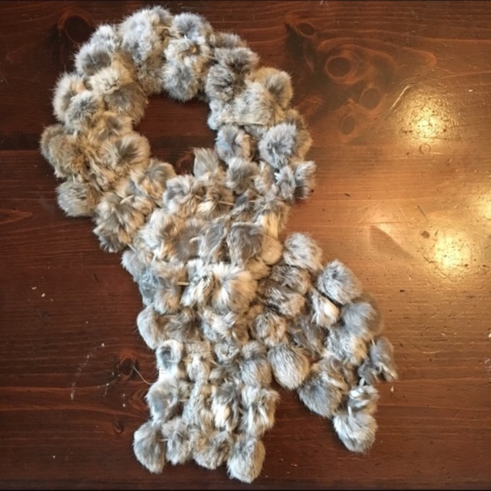 Gray 100% rabbit fur pom pom scarf